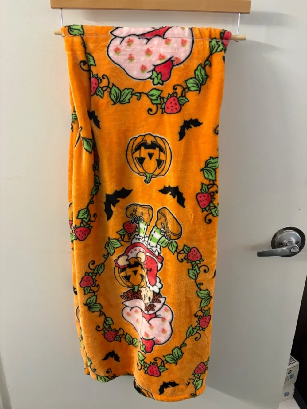 Strawberry Shortcake Orange Halloween Pumpkin‎ Plush Throw Blanket 50 X 70” NEW